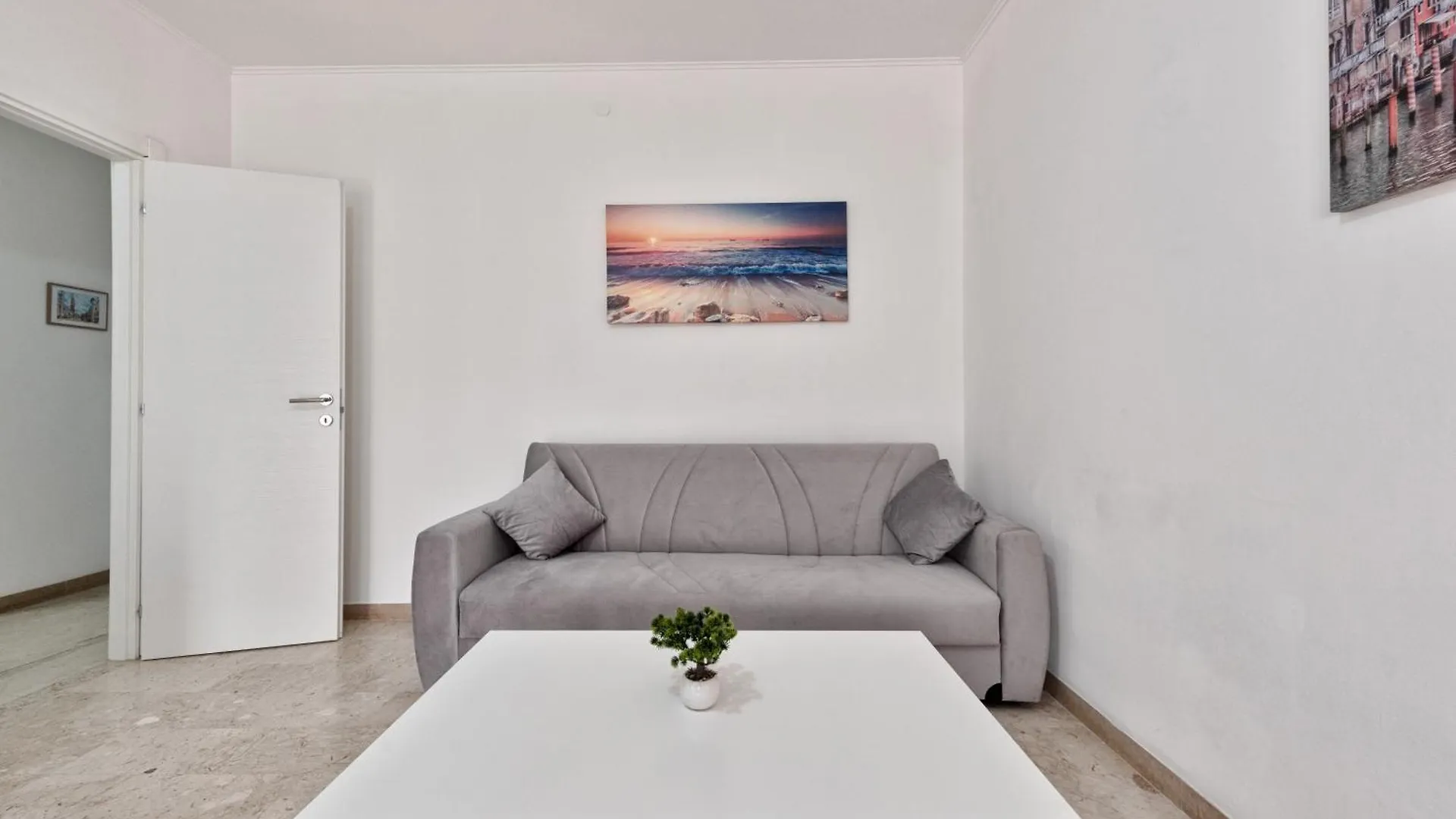 Bd Home Venice 0*,  Italy