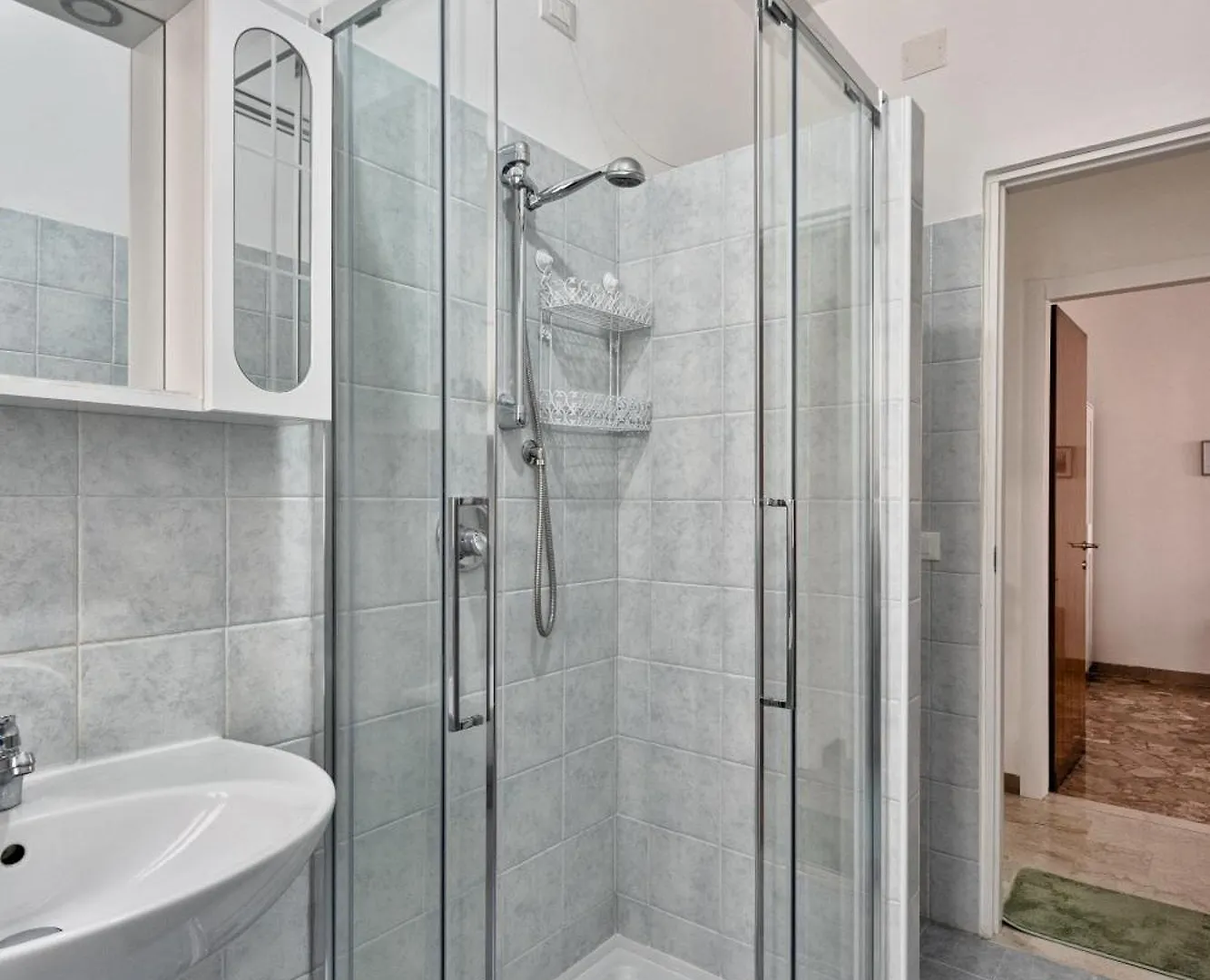 Bd Home البندقية شقة